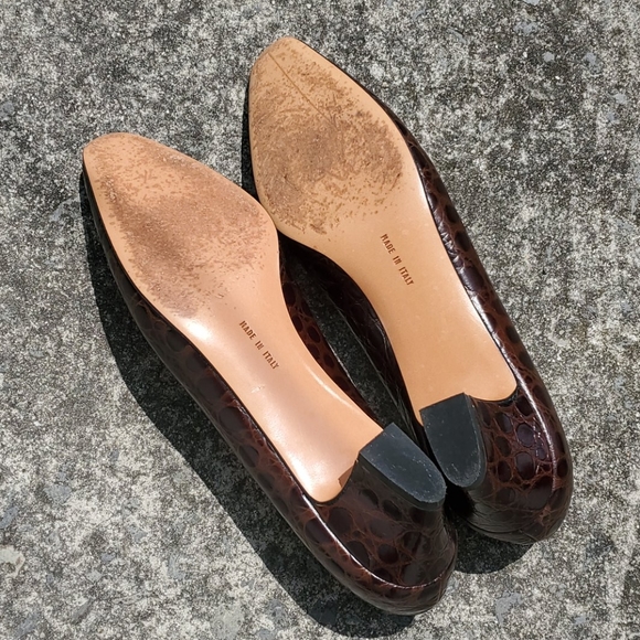 Salvatore Ferragamo Brown Heels. Runs small - Picture 7 of 10